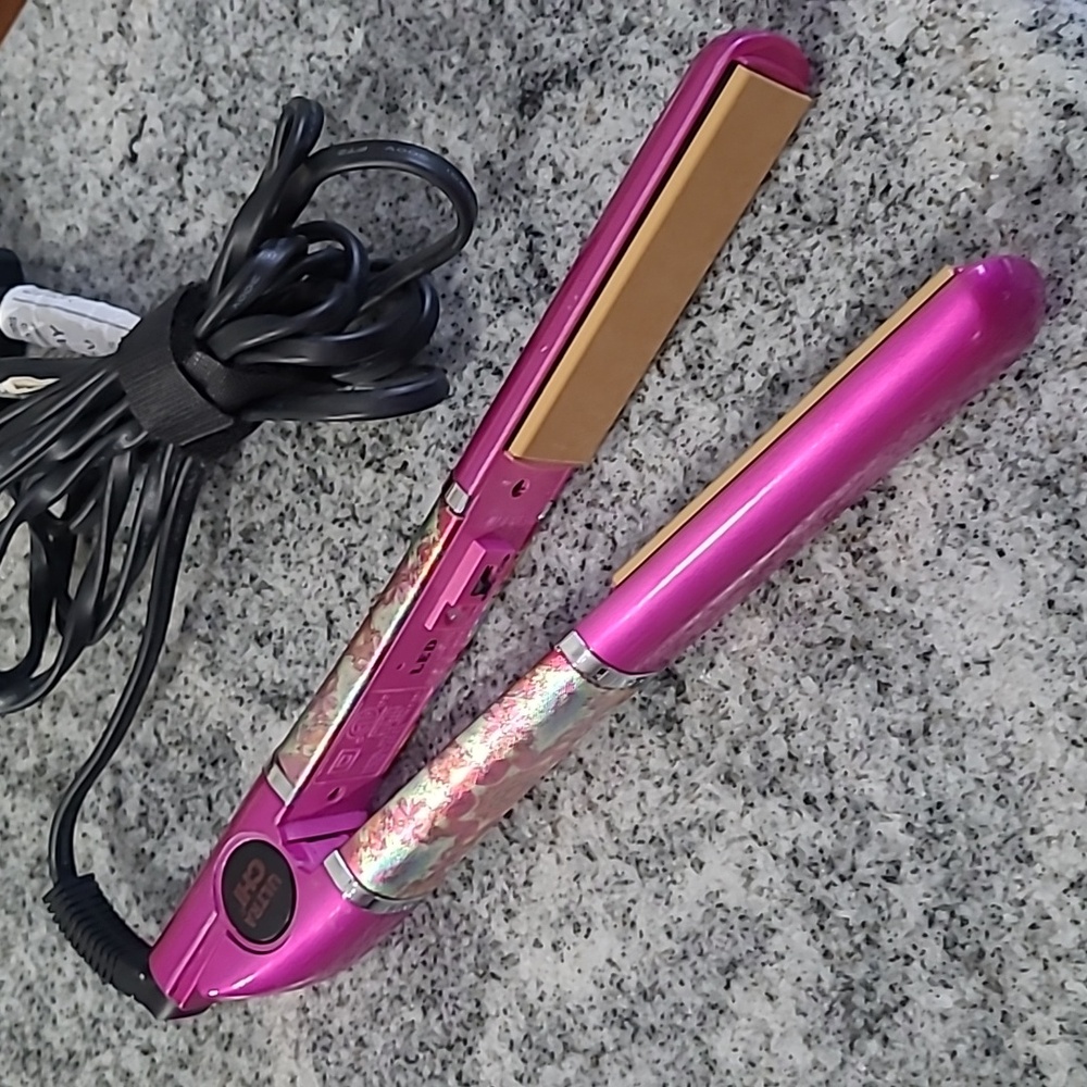 Ultra Chi LED Flat Iron Hot Pink Colored